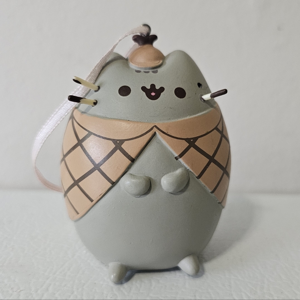 Department 56 Pusheen Detective Cat Hanging Christmas Ornament, 2.5 inch